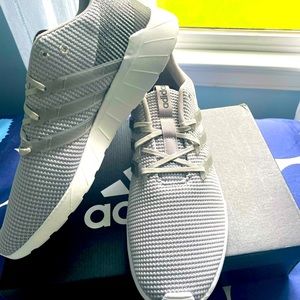 NWT ADIDAS QUESTSTAR CLOAD FOAM RUNNING SHOES. MEN US 12
